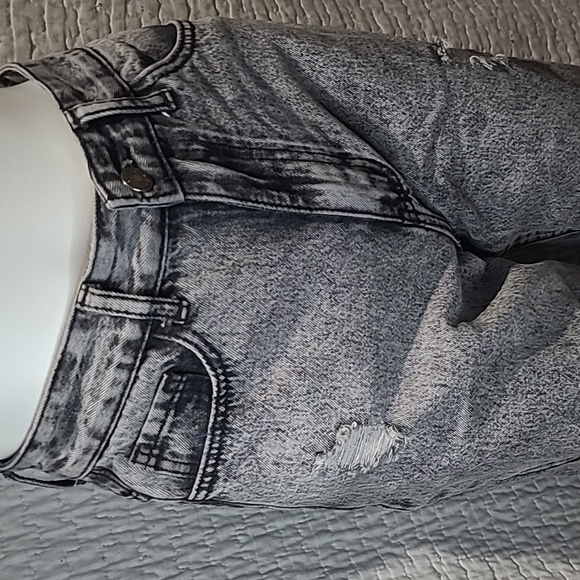 Grey Ripped Jeans - Picture 2 of 5